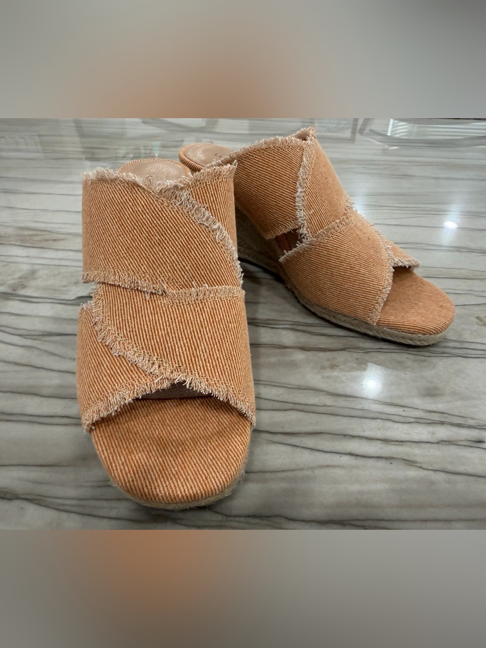 Lucky Brand Madgie Peachy Frayed Espadrille Wedge Sandals Women’s 9M NIB